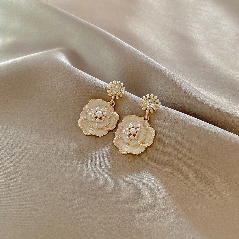Mode Einfache Perlenohrringe Blumenohrringe Legierung Ohrschmuck