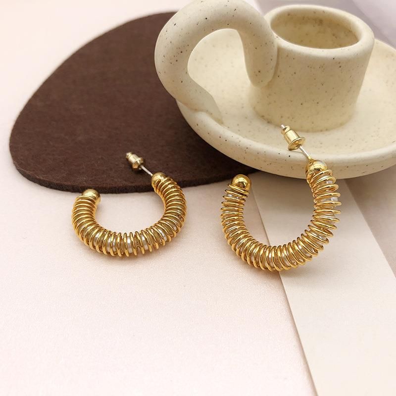 Pearl Earrings Female C-shaped Spring Niche Fashion Metal Earrings