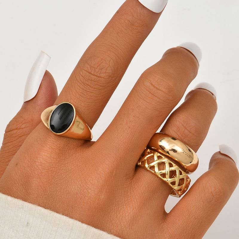 Vintage Wide Face Geometric Hollow Contrast Color Alloy Ring Wholesale