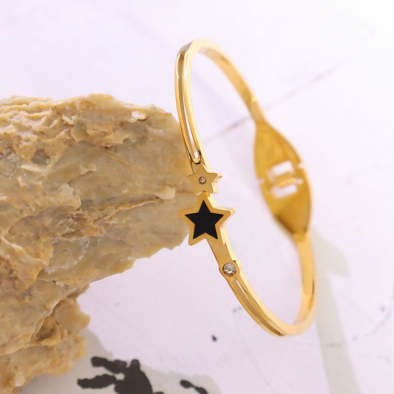 Modisches Fünfzackiges Stern-sprungschnallenarmband Titanstahl 18k Vergoldetes Armband