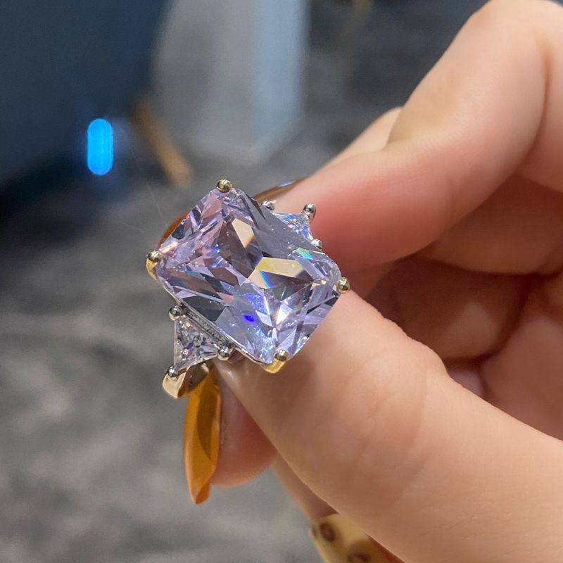 Bague En Zircone Incrustée De Diamants Bleus Géométriques À La Mode