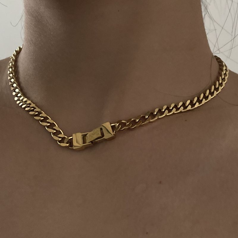 Retro Style Light Luxury Niche Clavicle Chain Sweater Chain Necklace
