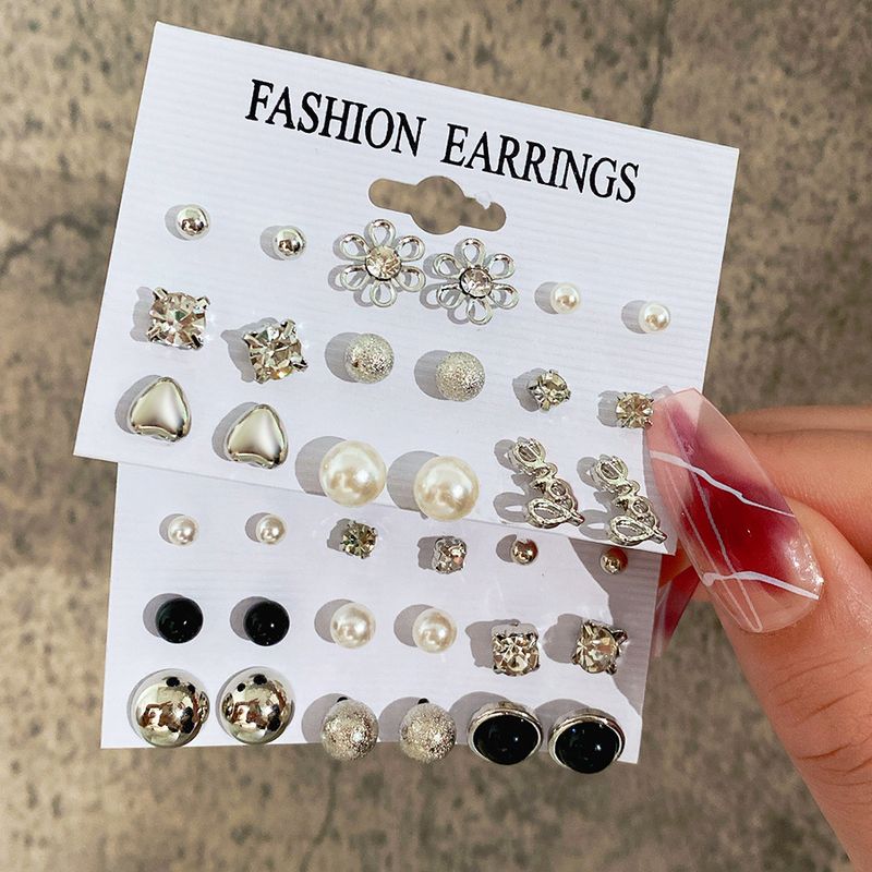 Einfache Art Geometrische Legierung Inlay Künstliche Perlen Strass Steine Unisex Ohrringe 9 Paare