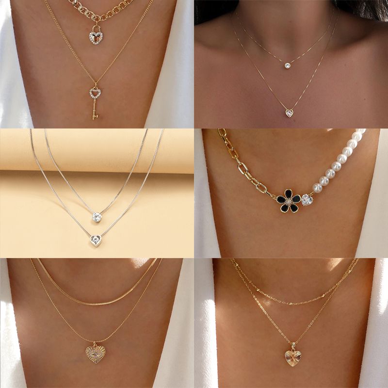 Retro Forma De Corazón Flor Aleación Esmalte Perlas Artificiales Diamantes De Imitación Mujeres Collar 1 Pieza