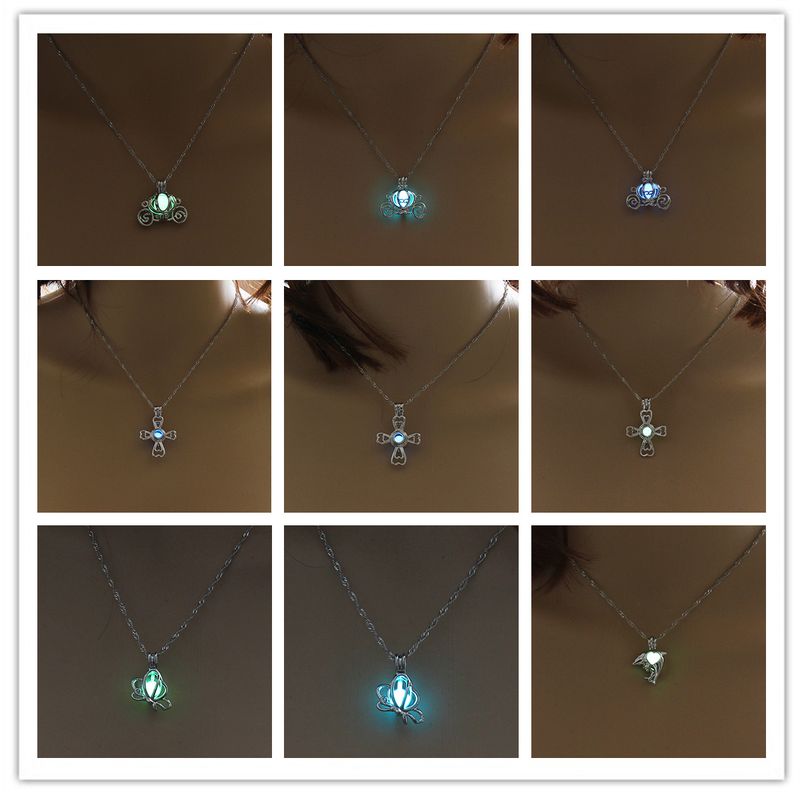 Fashion Cross Heart Shape Alloy Luminous Alloy Unisex Pendant Necklace 1 Piece
