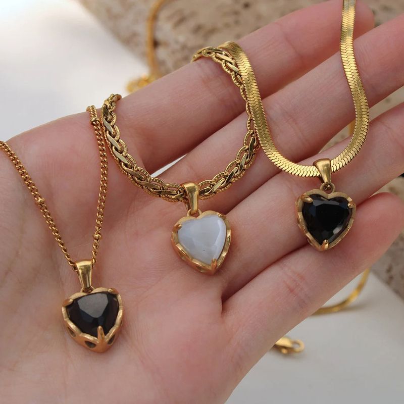 Retro Heart Shape Stainless Steel Titanium Steel Plating Inlay Opal Pendant Necklace 1 Piece