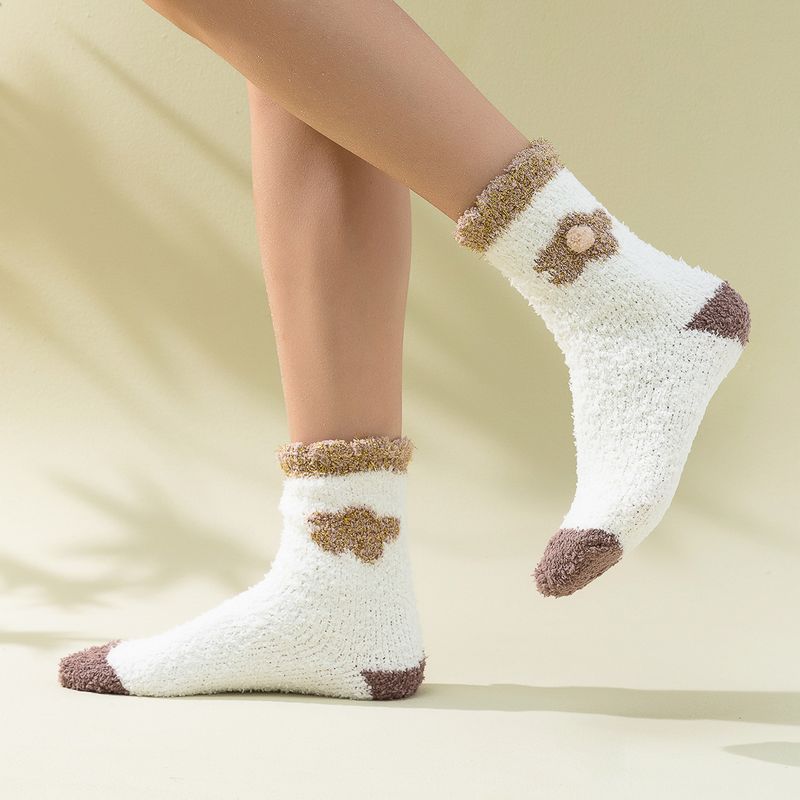Women's Fashion Flower Coral Fleece Ankle Socks