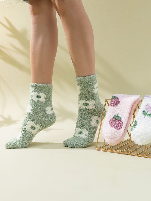 Women's Sweet Flower Coral Fleece Ankle Socks 1 Set