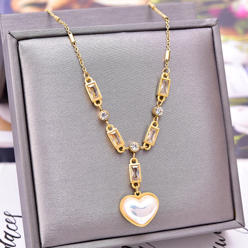Glam Four Leaf Clover Heart Shape Titanium Steel Plating Artificial Pearls Necklace