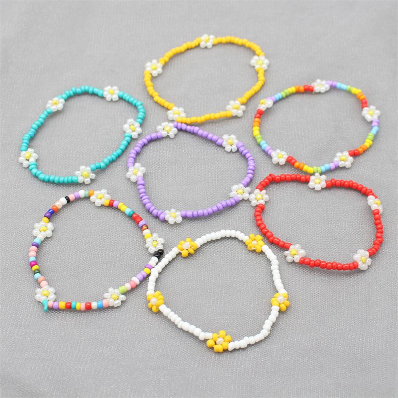 Retro Flower Beaded Women's Bracelets 1 Piece