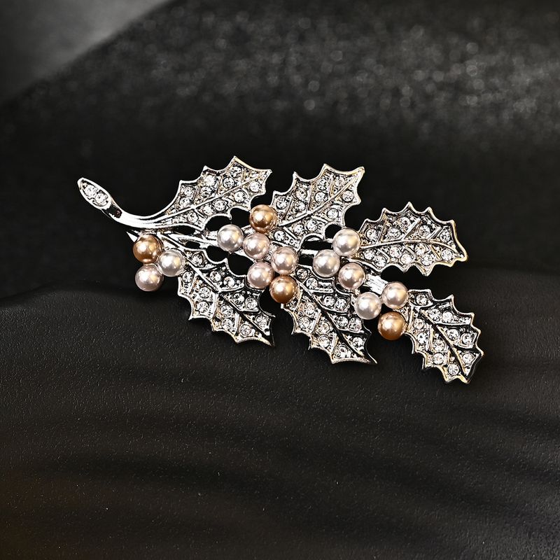 Fashion Leaf Alloy Diamond Women's Brooches