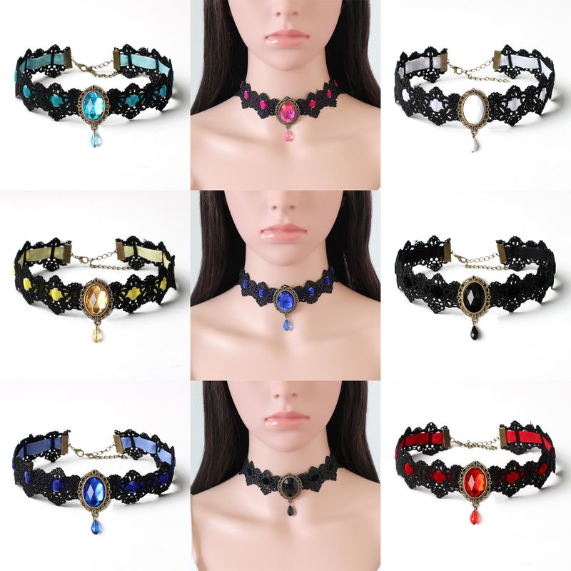 Gothic Oval Velvet Lace Inlay Artificial Diamond Women's Choker 1 Piece