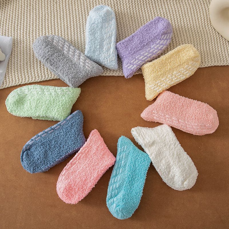 Women's Sweet Solid Color Polyester Half Velvet Crew Socks