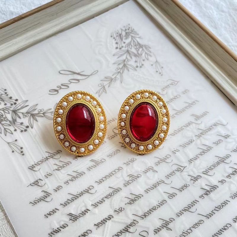 Retro Geometric Alloy Gold Plated Beads Women's Ear Studs 1 Pair