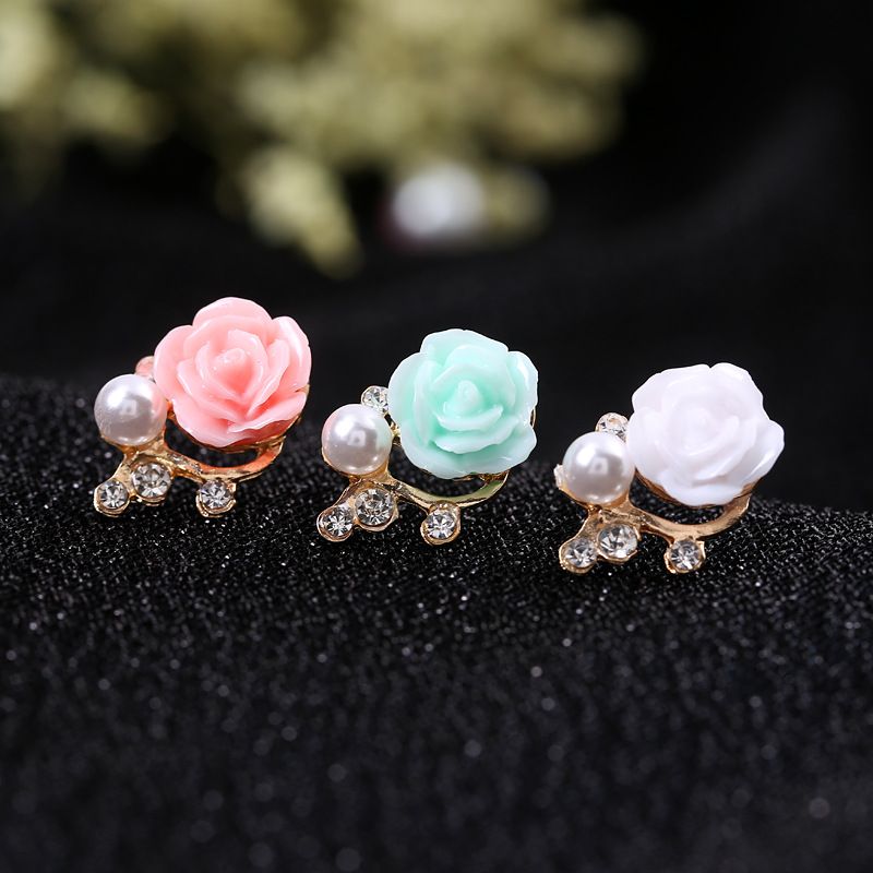 Moda Flor Aleación Embutido Perlas Artificiales Diamantes De Imitación Mujeres Aretes 1 Par
