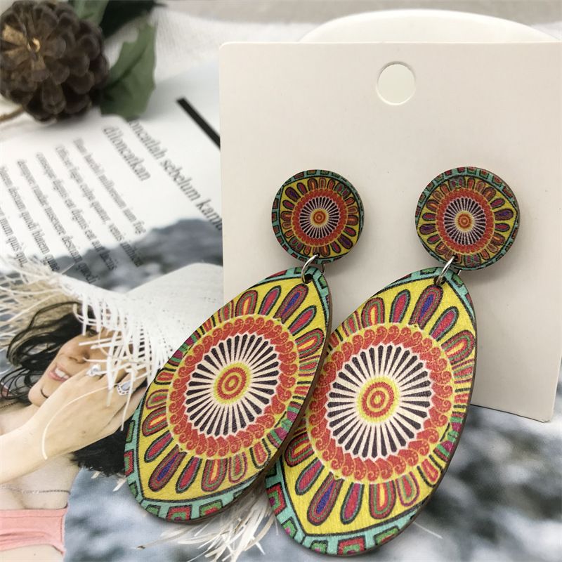 Ethnic Style Round Water Droplets Flower Wood Stoving Varnish Women's Drop Earrings 1 Pair