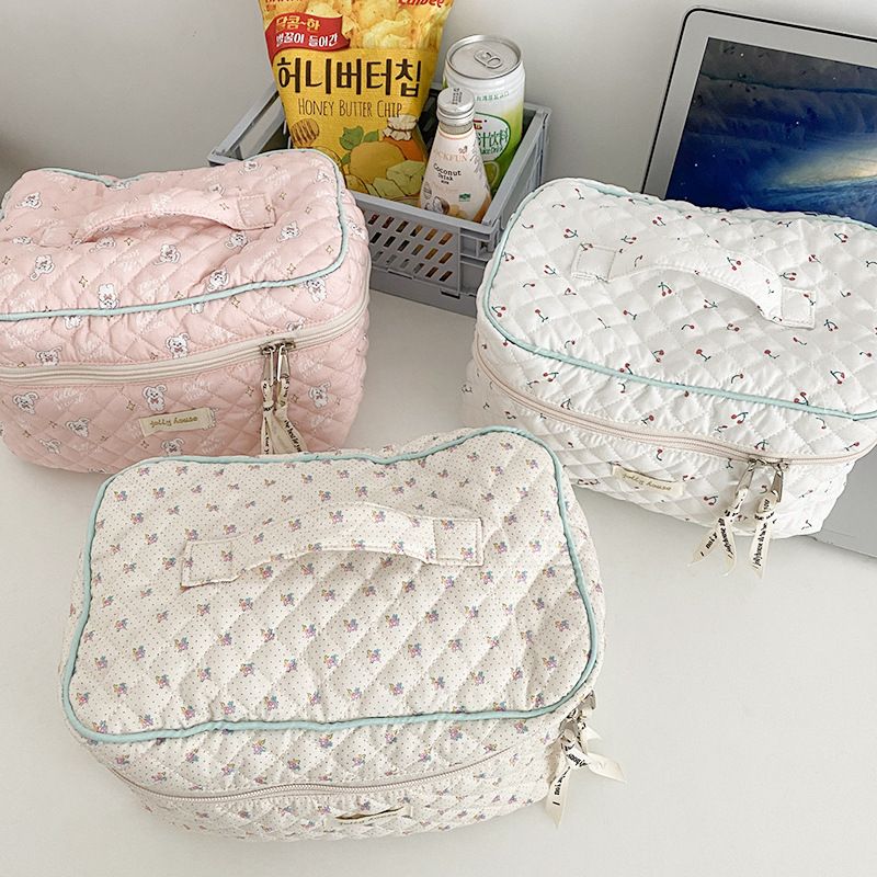 Women's Medium All Seasons Cotton Printing Fashion Square Zipper Cosmetic Bag