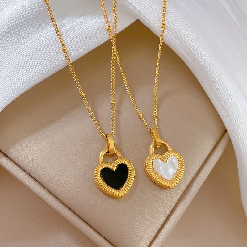 Fashion Heart Shape Titanium Steel Inlay Shell Pendant Necklace