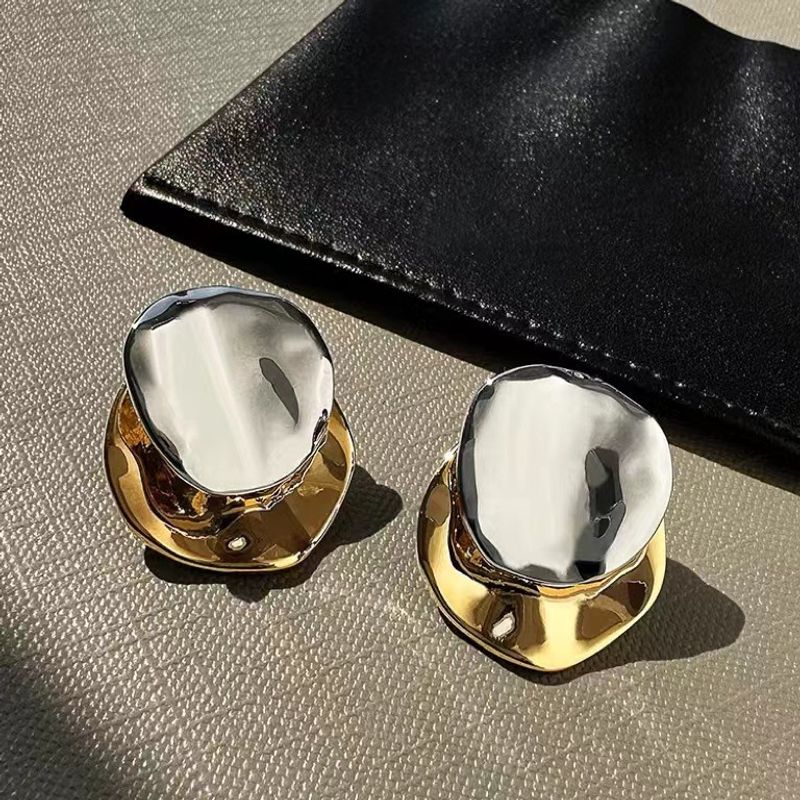 Simple Style Round Metal Plating Women's Earrings 1 Pair