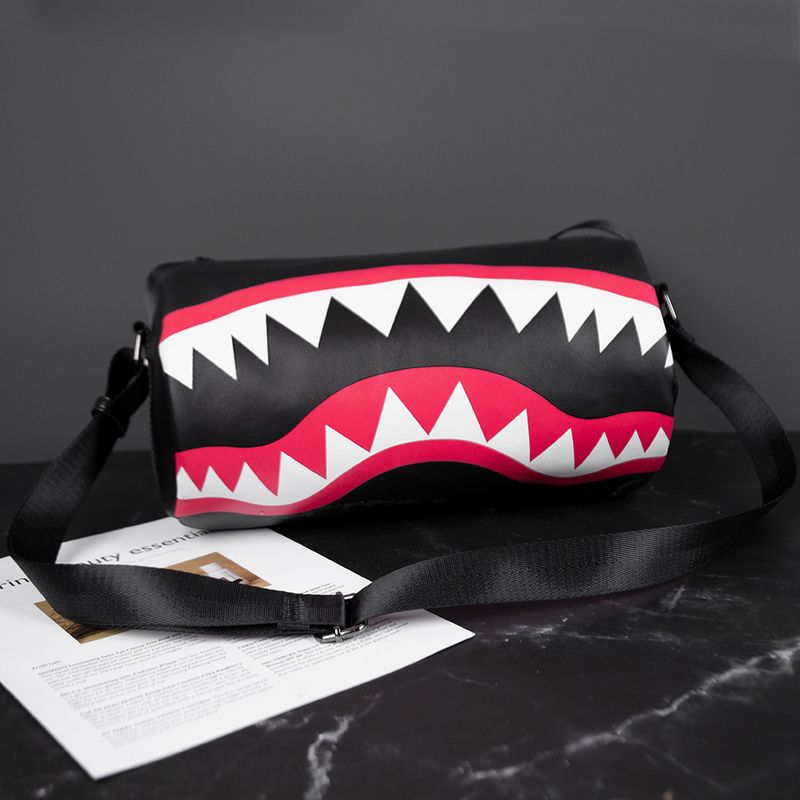 Hommes Moyen Faux Cuir Tête Requin Mode Cylindrique Fermeture Éclair Sac Bandoulière