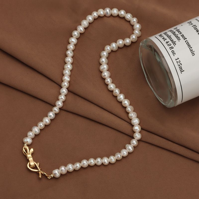 Simple Style Round Pearl Beaded Necklace 1 Piece
