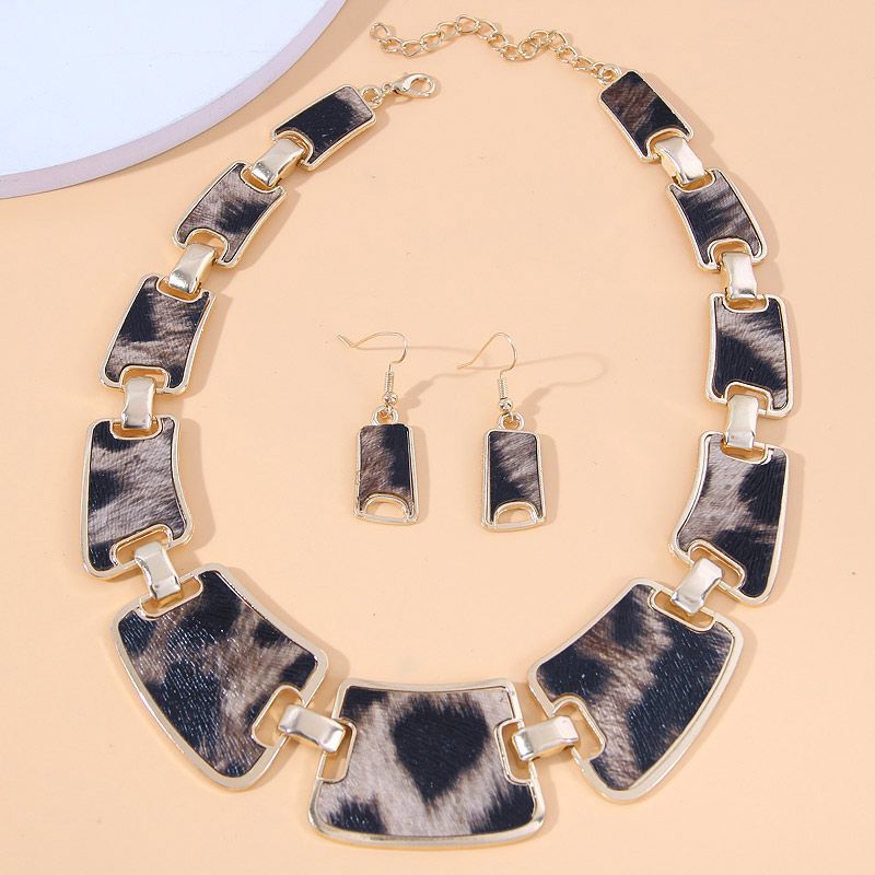 1 Set Classic Style Leopard Alloy Patch Women's Earrings Necklace Jewelry Set