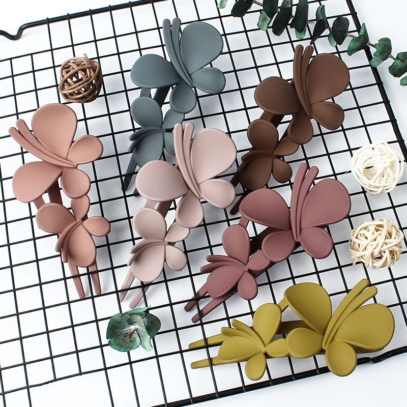 Butterfly Plastic Resin Hollow Out Hair Clip 1 Piece