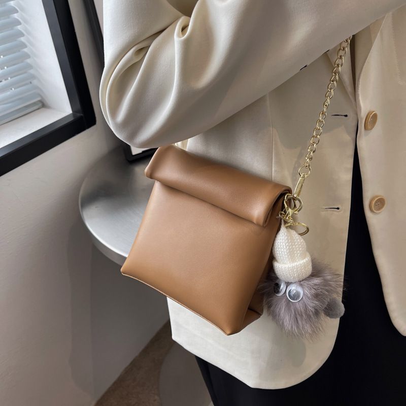 2022 Frühjahr Neue Einfache Damentaschen Retro-kettenkuriertasche 17 * 17,5 * 8cm