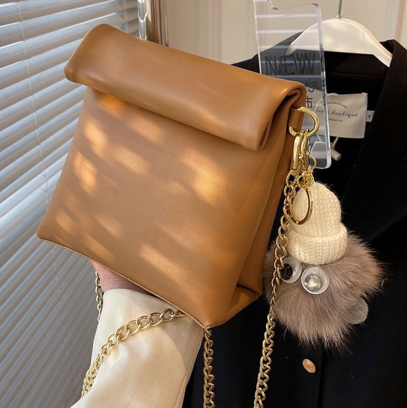 2022 Spring New Fashion Chain Messenger Bag Simple Ladies Small Bag 17*17.5*8cm