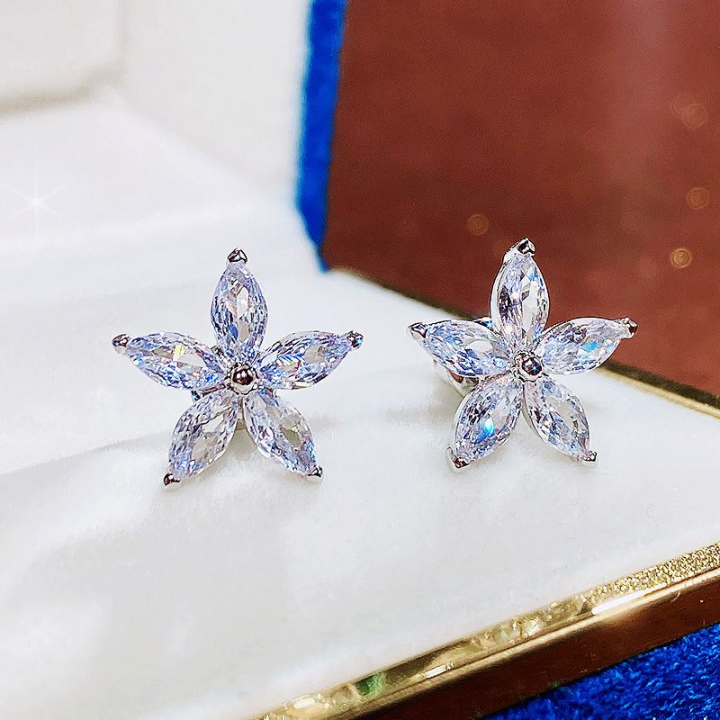 Korean Color Star Flowers Five-pointed Star Ladies Copper Earrings