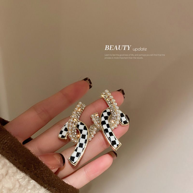 Korean Diamond-studded Pearl Cross Earrings Niche Creative Checkerboard Earrings