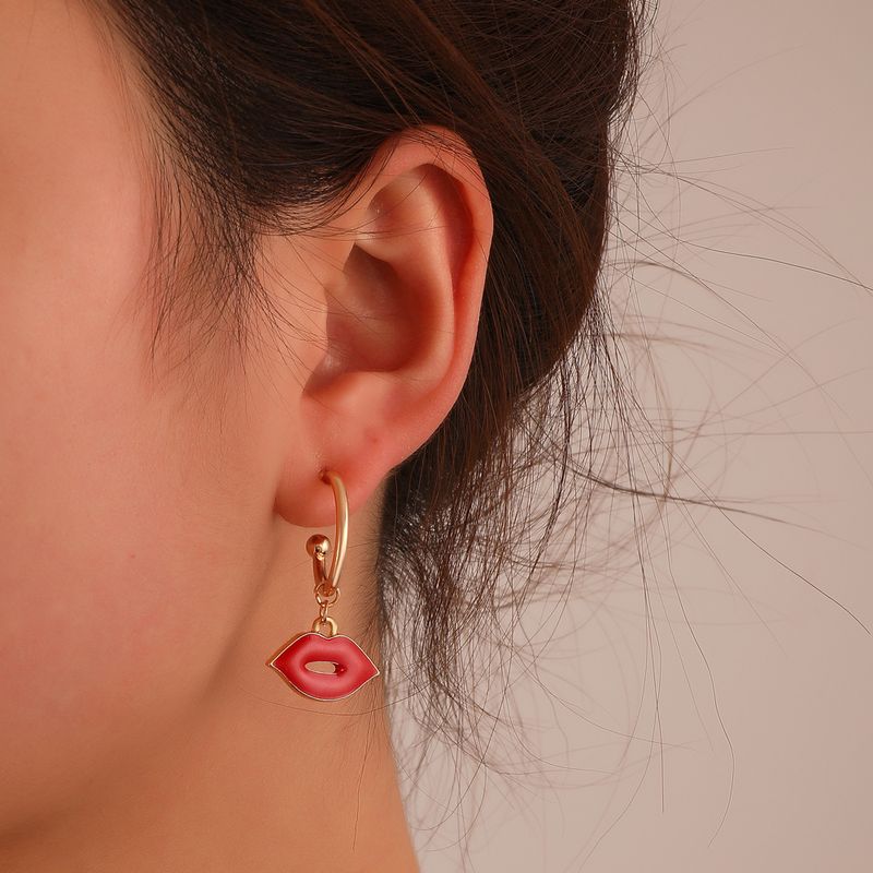 New Creative Sexy Red Lips Earrings Female Fashion Exaggerated C-shaped Earrings