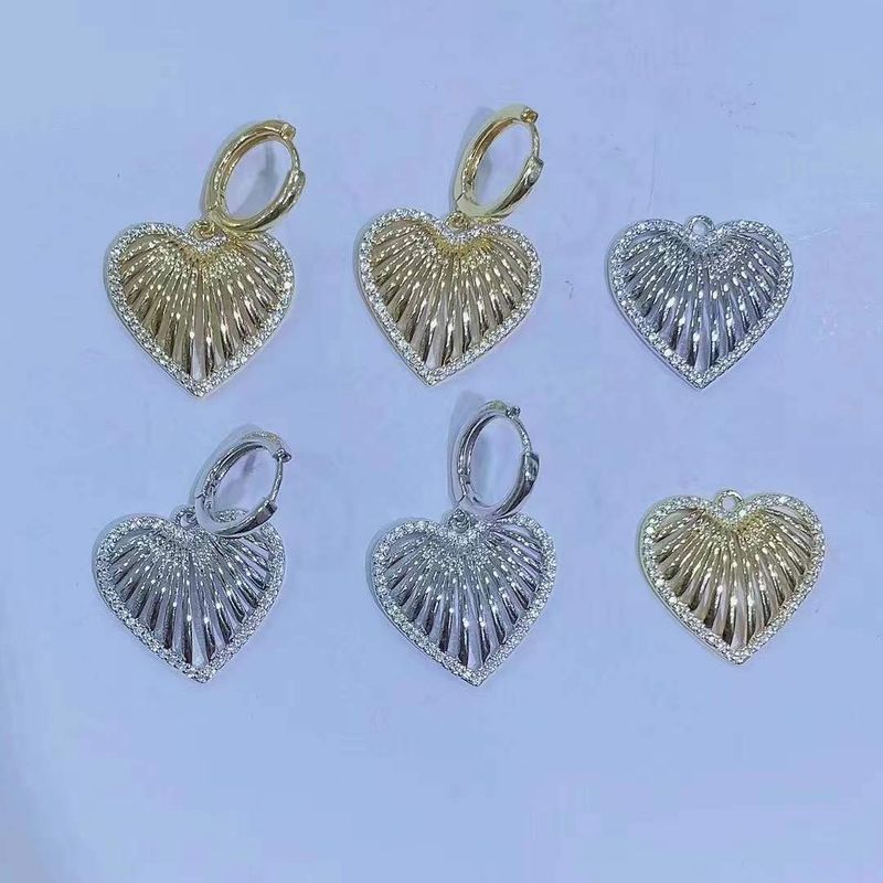 Vintage Hollow Copper Heart-shaped Inlaid Zircon Earrings Wholesale