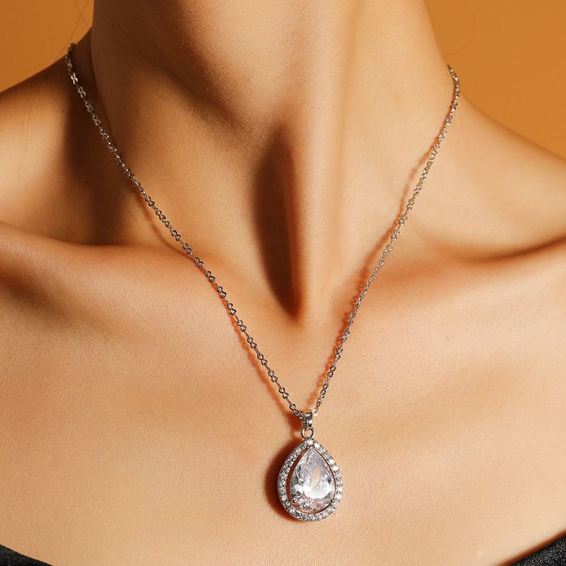 Fashion Niche Design Copper Zircon Water Drop Pendant Necklace Female