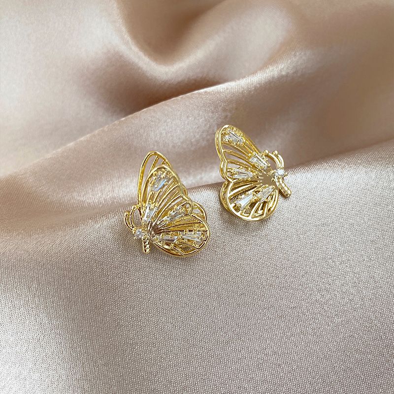 Boucles D&#39;oreilles En Cuivre Papillon Creux Stéréo Zircon Vintage En Gros