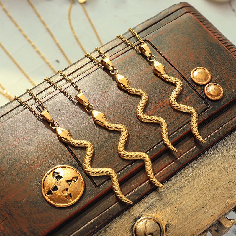 Fashion Snake-shaped Pendant Retro Titanium Steel Plated 18k Gold Necklace