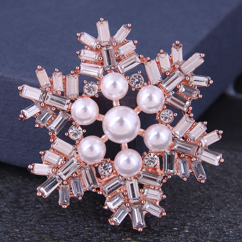 Korean Fashion Simple Snowflake Copper Diamond Pearl Ladies Brooch