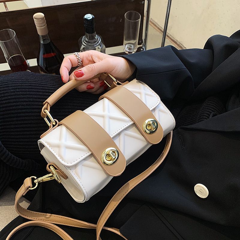 Women's Spring And Summer New Messenger Fashion Shoulder Bag 19*11*7cm
