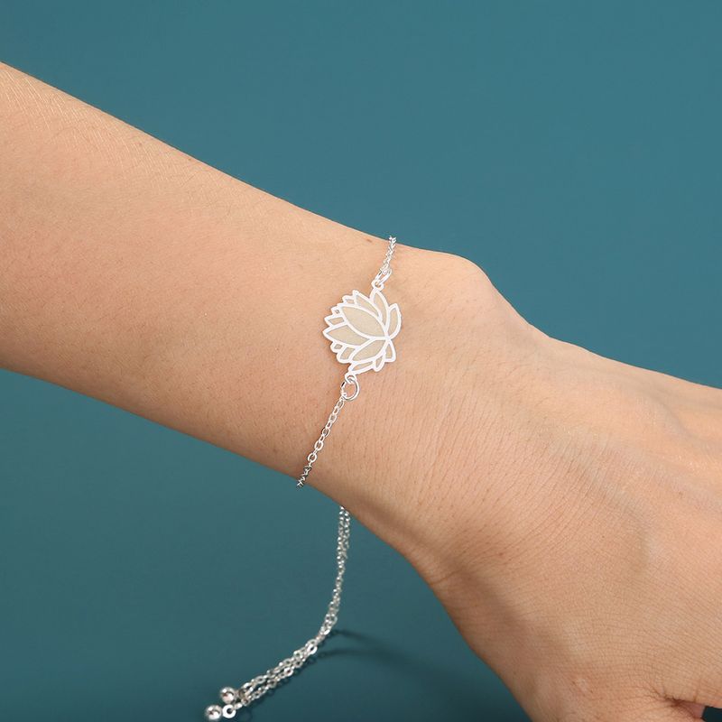 2022 New Fashion Design Hand Jewelry Lotus Element Sky Blue Luminous Silver Stretch Adjustable Bracelet Jewelry