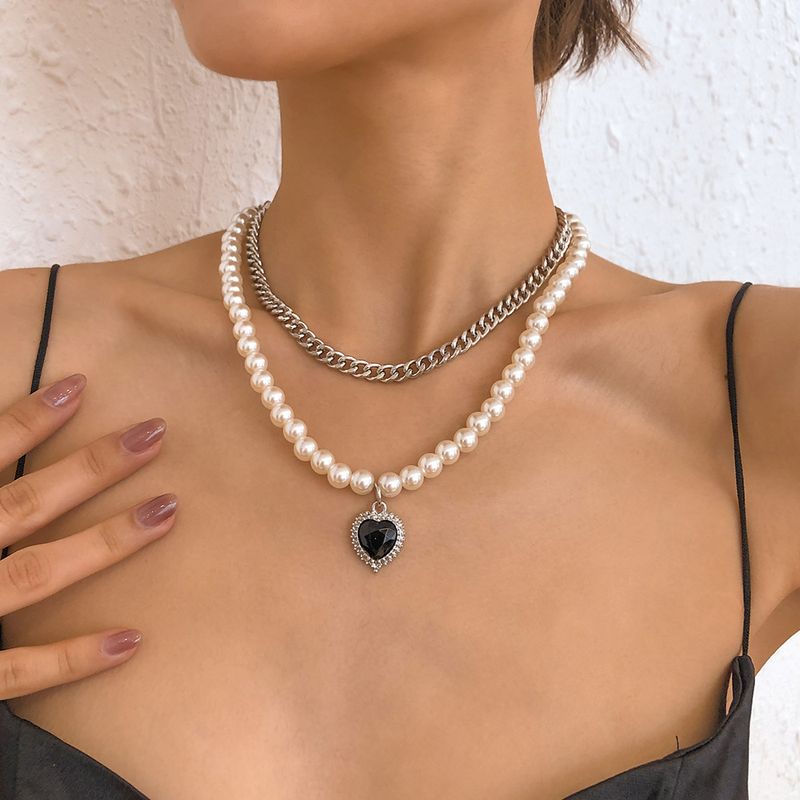 Simple Heart Pendant Fashion Retro Inlaid Pearl Double Layered Necklace