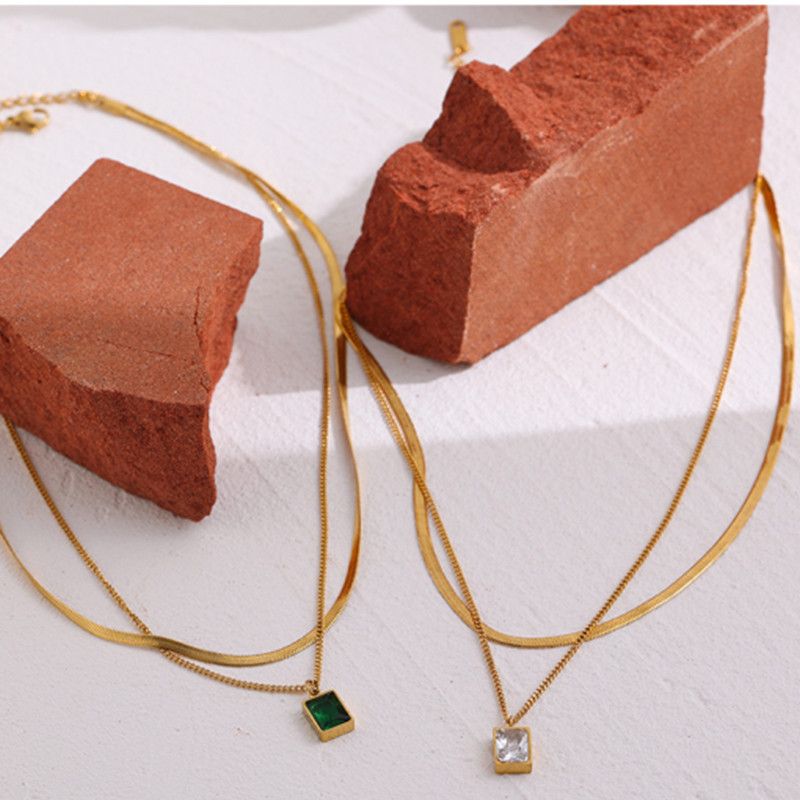201 Stainless Steel 304 Stainless Steel Glass Gold Plated Simple Style Plating Geometric Necklace