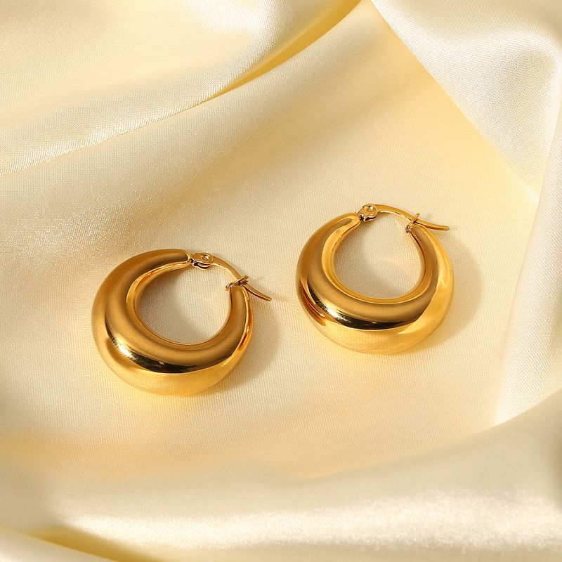 Fashion Simple Stainless Steel 14k Gold-plated Chubby Ladies C-shaped Earrings