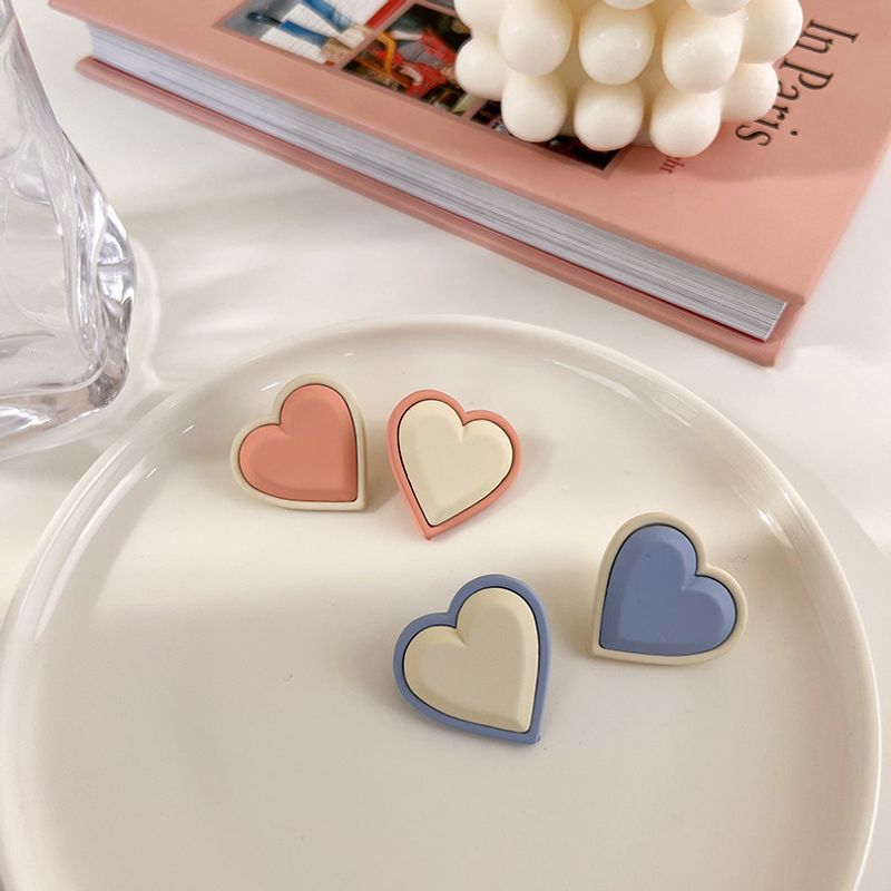 Fashion Heart-shaped Stud Earrings Simple Contrast Color Asymmetric Earrings