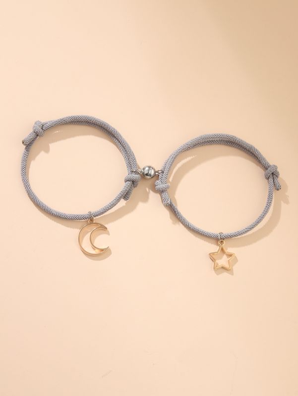 2022 Nouvel Aimant Creux Étoile Lune Attire Bracelet Couple