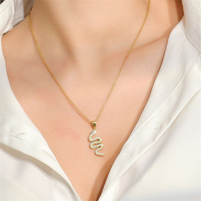 New Copper Micro-inlaid Zircon Jewelry Plated 18k Gold Retro Snake Necklace Female