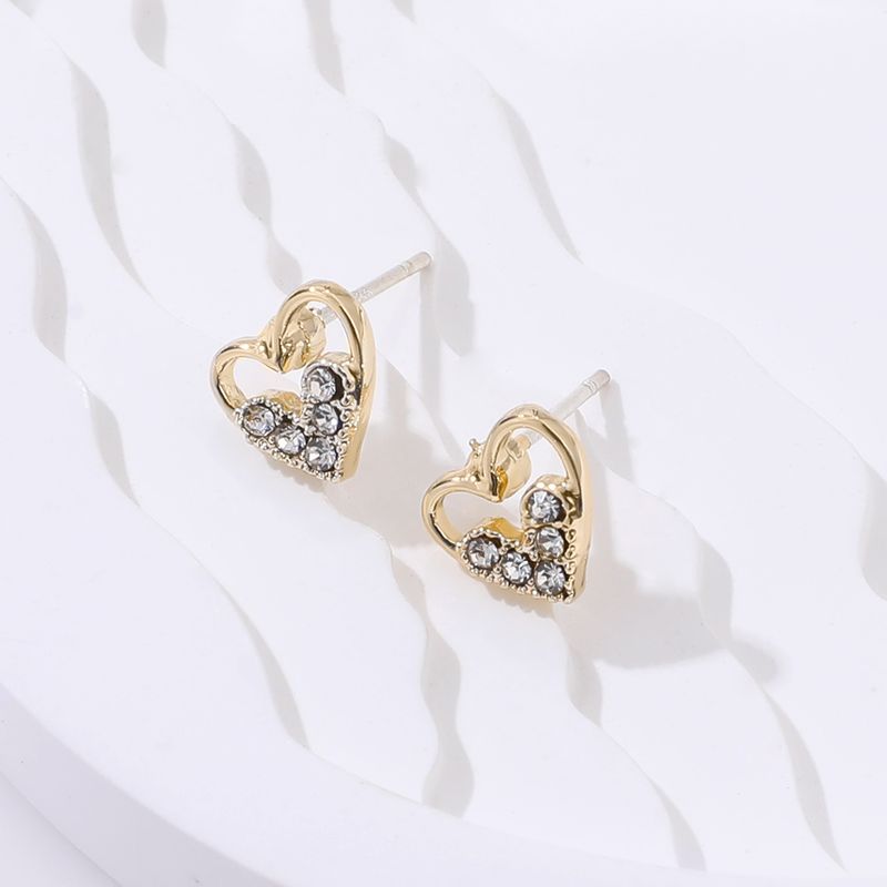 Pendientes De Botón De Mujer De Metal De Diamantes De Imitación De Corazón Hueco De Oro De Moda Clásica
