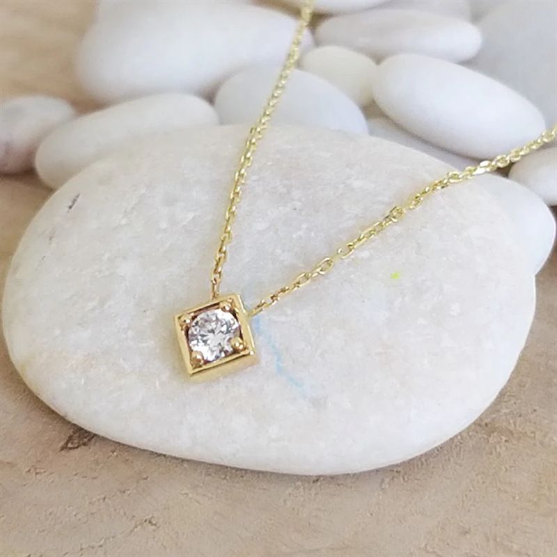 Fashion 14k Gold Square Pendant Inlaid Zircon Pendant Copper Necklace