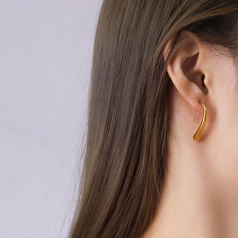 Mode Forme C Placage Acier Au Titane Pas D'incrustation Des Boucles D'oreilles