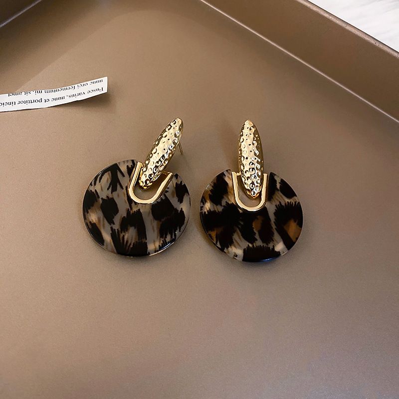 Fashion Acrylic Leopard Print Geometric Circle Simple Alloy Drop Earrings