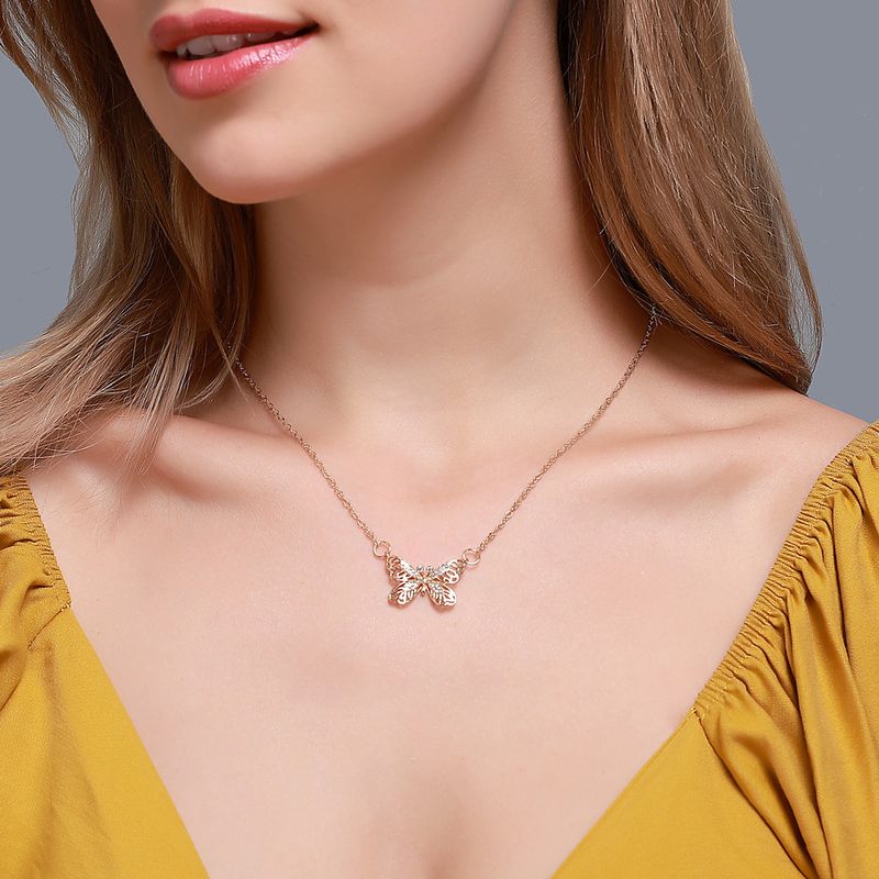 Papillon Simple Creux Petit Papillon Clavicule Brillant Collier En Cuivre Micro-incrusté